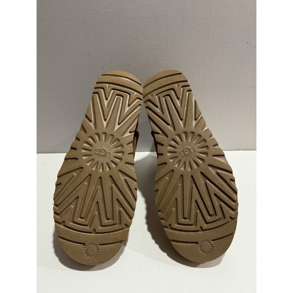 Ugg Women's Size 10 Classic Mini II Logo Suede Boots - Picture 5 of 6